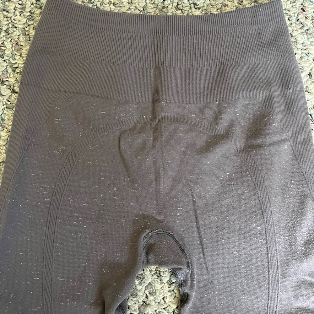 Lululemon leggings - Picture 3 of 4